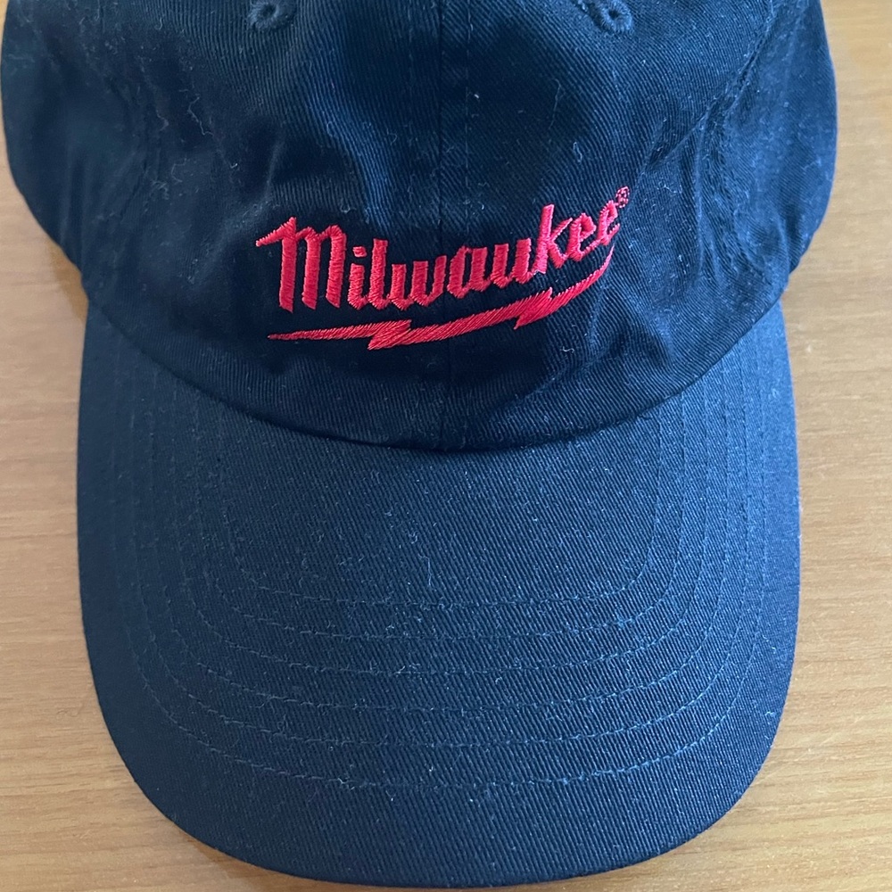MILWAUKEE TOOLS HAT ADJUSTABLE